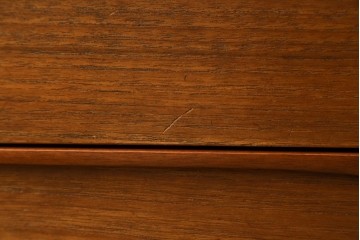 イギリスヴィンテージ　Austinsuite(オースティンスイート)　チーク材　シンプルなデザインが魅力のサイドボード　(R-081246)