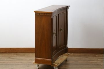 中古　DREXEL HERITAGE(ドレクセルヘリテイジ)　Triune(トライユン)　クラシカルな佇まいが魅力のコンソールテーブル(ホールチェスト、サイドボード、収納棚、戸棚、キャビネット)(定価約34万円)(R-081247)