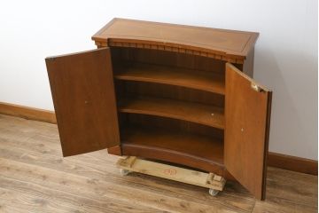 中古　DREXEL HERITAGE(ドレクセルヘリテイジ)　Triune(トライユン)　クラシカルな佇まいが魅力のコンソールテーブル(ホールチェスト、サイドボード、収納棚、戸棚、キャビネット)(定価約34万円)(R-081247)