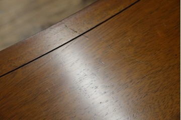 中古　DREXEL HERITAGE(ドレクセルヘリテイジ)　Triune(トライユン)　クラシカルな佇まいが魅力のコンソールテーブル(ホールチェスト)　定価約34万円相当　(R-081247)