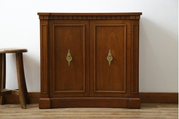 中古　DREXEL HERITAGE(ドレクセルヘリテイジ)　Triune(トライユン)　クラシカルな佇まいが魅力のコンソールテーブル(ホールチェスト)　定価約34万円相当　(R-081247)