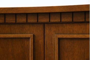 中古　DREXEL HERITAGE(ドレクセルヘリテイジ)　Triune(トライユン)　クラシカルな佇まいが魅力のコンソールテーブル(ホールチェスト)　定価約34万円相当　(R-081247)