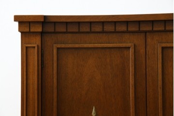 中古　DREXEL HERITAGE(ドレクセルヘリテイジ)　Triune(トライユン)　クラシカルな佇まいが魅力のコンソールテーブル(ホールチェスト)　定価約34万円相当　(R-081247)
