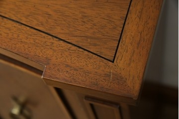 中古　DREXEL HERITAGE(ドレクセルヘリテイジ)　Triune(トライユン)　クラシカルな佇まいが魅力のコンソールテーブル(ホールチェスト)　定価約34万円相当　(R-081247)