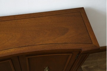 中古　DREXEL HERITAGE(ドレクセルヘリテイジ)　Triune(トライユン)　クラシカルな佇まいが魅力のコンソールテーブル(ホールチェスト)　定価約34万円相当　(R-081247)