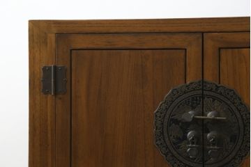 中古　李朝家具　モリジャン　アンティーク調　オリエンタルなデザインのサイドボード(サイドキャビネット、収納棚、戸棚)(R-081248)
