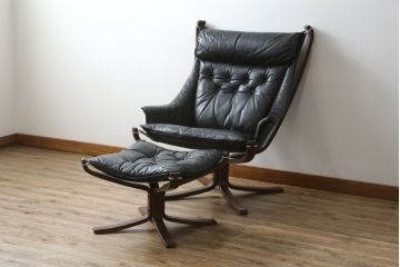 北欧ビンテージ　美品　ノルウェー　バットネ(Vatne)　スペシャル　オットマン付きは珍しい!くつろぎ感が抜群のファルコンチェアとオットマンセット(ラウンジチェア、アームレスチェア、フットスツール、椅子、イス、ヴィンテージ)(R-081252)