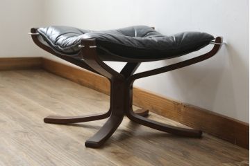 北欧ビンテージ　美品　ノルウェー　バットネ(Vatne)　スペシャル　オットマン付きは珍しい!くつろぎ感が抜群のファルコンチェアとオットマンセット(ラウンジチェア、アームレスチェア、フットスツール、椅子、イス、ヴィンテージ)(R-081252)
