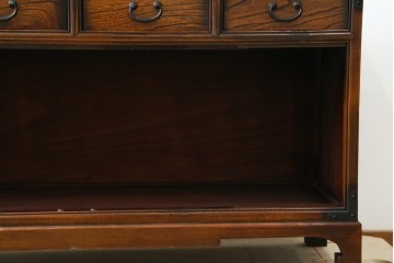 中古　美品　韓国工芸家具　モリジャン　重厚感のある金具とオリエンタルな雰囲気が魅力的なサイドボード　(R-081253)