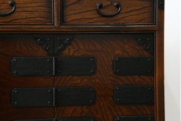 中古　美品　韓国工芸家具　モリジャン　重厚感のある金具とオリエンタルな雰囲気が魅力的なサイドボード　(R-081253)