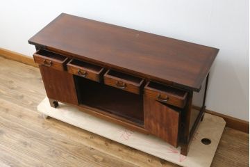 中古　美品　韓国工芸家具　モリジャン　重厚感のある金具とオリエンタルな雰囲気が魅力的なサイドボード(収納棚、戸棚、引き出し)(R-081253)