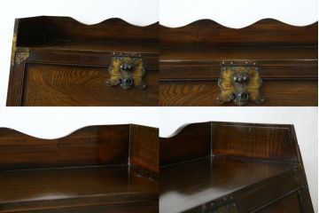 中古　韓国民芸家具　重さもありしっかりとした作り込み!!　オリエンタル　李朝デザイン　金具付きのデザインが目を惹くアンティーク調のライティングビューロ(簿記机、ワークデスク、在宅用、在宅ワーク用、引き出し)(R-081256)