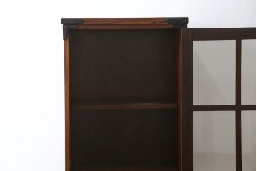 中古　美品　希少サイズ　岩谷堂箪笥　力強い木目と重厚感のある金具が目を惹くキャビネット(食器棚、カップボード、飾り棚、戸棚、収納棚)(R-081259)
