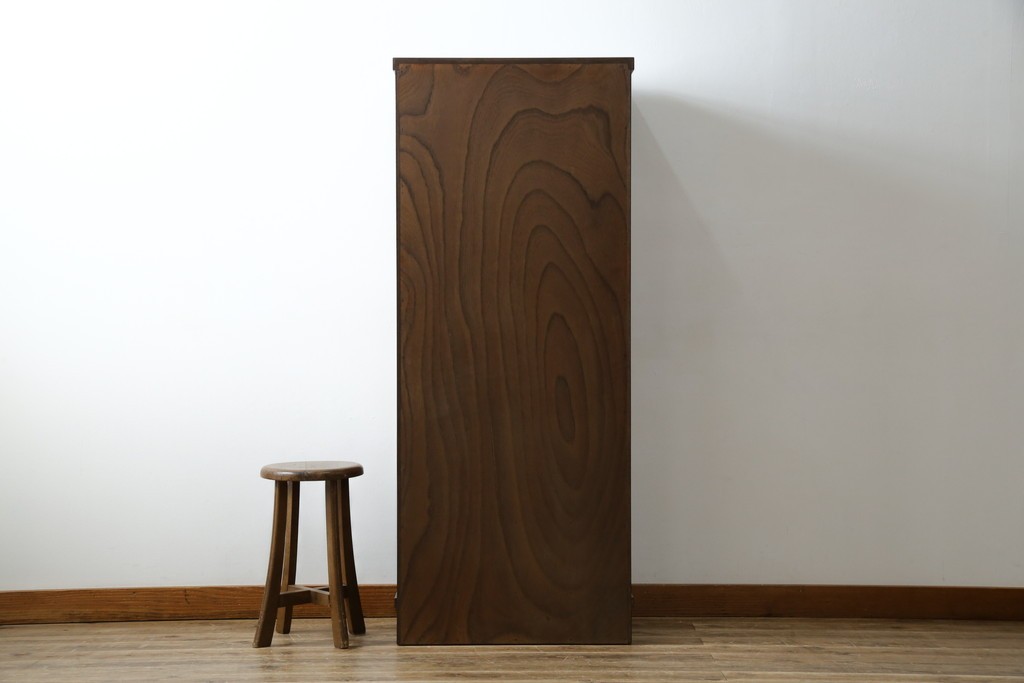 中古　美品　希少サイズ　岩谷堂箪笥　力強い木目と重厚感のある金具が目を惹くキャビネット　(R-081259)