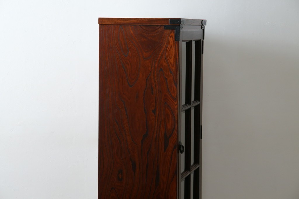 中古　美品　希少サイズ　岩谷堂箪笥　力強い木目と重厚感のある金具が目を惹くキャビネット　(R-081259)