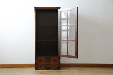 中古　美品　希少サイズ　岩谷堂箪笥　力強い木目と重厚感のある金具が目を惹くキャビネット　(R-081259)