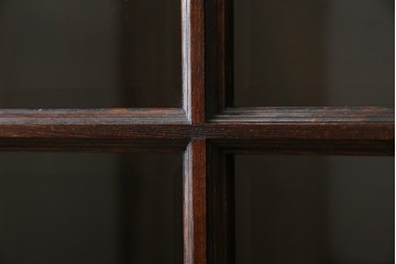 中古　美品　希少サイズ　岩谷堂箪笥　力強い木目と重厚感のある金具が目を惹くキャビネット　(R-081259)