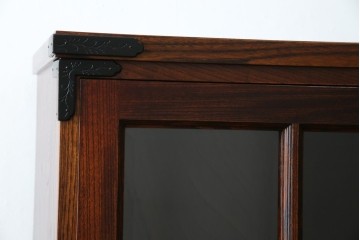 中古　美品　希少サイズ　岩谷堂箪笥　力強い木目と重厚感のある金具が目を惹くキャビネット　(R-081259)