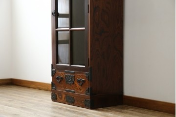 中古　美品　希少サイズ　岩谷堂箪笥　力強い木目と重厚感のある金具が目を惹くキャビネット　(R-081259)