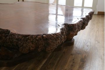 和製ビンテージ　花梨(カリン)材　天板厚14cm　自然の造形美が存在感を放つ超極厚天板一枚の座卓(ローテーブル、センターテーブル、リビングテーブル、ヴィンテージ)(R-081261)
