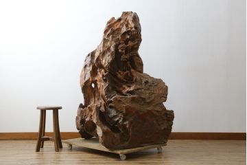 和製ビンテージ　躍動感を感じる荒々しい天然木に松と馬群(双馬)の彫刻を施した見事な置物(木彫り、オブジェ、置き物、ディスプレイ、衝立て、衝い立て、つい立て、ヴィンテージ)(当時約200万円で購入)(R-081262)