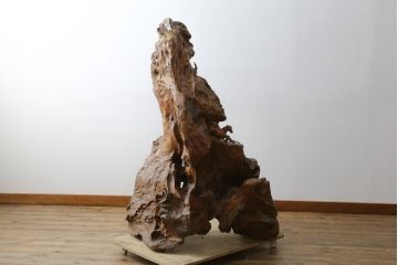 和製ビンテージ　躍動感を感じる荒々しい天然木に松と馬群(双馬)の彫刻を施した見事な置物(木彫り、オブジェ、置き物、ディスプレイ、衝立て、衝い立て、つい立て、ヴィンテージ)(当時約200万円で購入)(R-081262)
