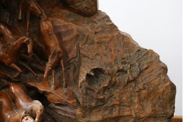 和製ビンテージ　躍動感を感じる荒々しい天然木に松と馬群(双馬)の彫刻を施した見事な置物(木彫り、オブジェ、置き物、ディスプレイ、衝立て、衝い立て、つい立て、ヴィンテージ)(当時約200万円で購入)(R-081262)