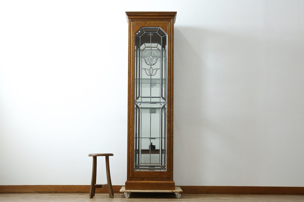 中古　美品　三越　カントリーハウス　Brugge(ブルージュ)　クラシカルな佇まいのステンドグラス入りのキャビネット　定価28万円　(R-081263)