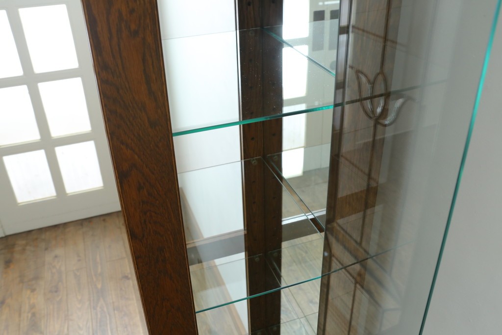 中古　美品　三越　カントリーハウス　Brugge(ブルージュ)　クラシカルな佇まいのステンドグラス入りのキャビネット　定価28万円　(R-081263)