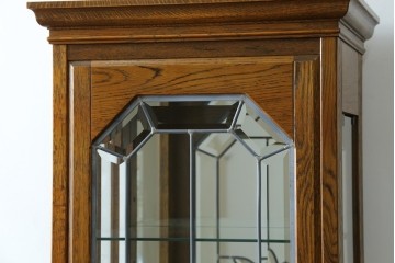 中古　美品　三越　カントリーハウス　Brugge(ブルージュ)　クラシカルな佇まいのステンドグラス入りのキャビネット　定価28万円　(R-081263)