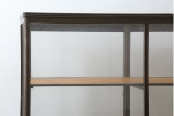 和製アンティーク　上手物!!　栗(クリ)材　作りの良い細身のフレームが上品な木枠のガラスケース(Gケース、ショーケース、ディスプレイケース、コレクションケース、サイドキャビネット、飾り棚、陳列棚、店舗什器)(R-081264)