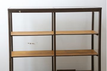 和製アンティーク　上手物!!　栗(クリ)材　作りの良い細身のフレームが上品な木枠のガラスケース(Gケース、ショーケース、ディスプレイケース、コレクションケース、サイドキャビネット、飾り棚、陳列棚、店舗什器)(R-081264)