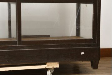 和製アンティーク　上手物!!　栗(クリ)材　作りの良い細身のフレームが上品な木枠のガラスケース(Gケース、ショーケース、ディスプレイケース、コレクションケース、サイドキャビネット、飾り棚、陳列棚、店舗什器)(R-081264)