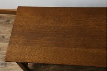 中古　美品!!　アメリカ　Stickley(スティックレー、スティックレイ)　89-757　洗練されたデザインが目を引くカクテルテーブル(Cocktail Table、リビングテーブル、センターテーブル、ローテーブル)(定価約48万円)(R-081266)