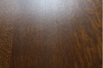 中古　美品!!　アメリカ　Stickley(スティックレー、スティックレイ)　89-757　洗練されたデザインが目を引くカクテルテーブル(Cocktail Table、リビングテーブル、センターテーブル、ローテーブル)(定価約48万円)(R-081266)