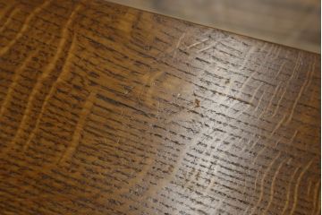 中古　美品!!　アメリカ　Stickley(スティックレー、スティックレイ)　89-757　洗練されたデザインが目を引くカクテルテーブル(Cocktail Table、リビングテーブル、センターテーブル、ローテーブル)(定価約48万円)(R-081266)