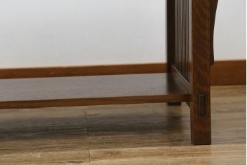 中古　美品!!　アメリカ　Stickley(スティックレー、スティックレイ)　89-757　洗練されたデザインが目を引くカクテルテーブル(Cocktail Table、リビングテーブル、センターテーブル、ローテーブル)(定価約48万円)(R-081266)