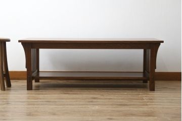 中古　美品!!　アメリカ　Stickley(スティックレー、スティックレイ)　89-757　洗練されたデザインが目を引くカクテルテーブル(Cocktail Table、リビングテーブル、センターテーブル、ローテーブル)(定価約48万円)(R-081266)