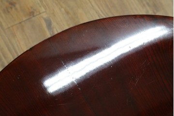 和製アンティーク　美品!!　総欅(ケヤキ)材　厚い漆塗りの高級丸型座卓　(R-081267)
