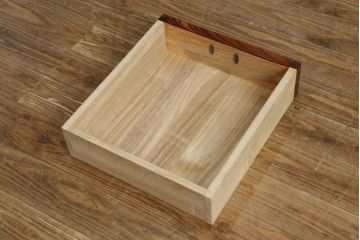 中古　岩谷堂箪笥　上質な和の空間づくりにおすすめな茶箪笥(違い棚、飾り棚、茶棚、収納棚、戸棚、キャビネット)(R-081268)