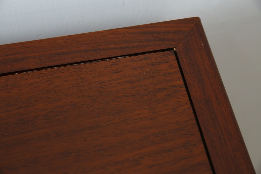 和製ビンテージ　高級品!!　総花梨(カリン)材　内部桐材　収納力抜群な引き出し38杯の小物箪笥　(R-081270)