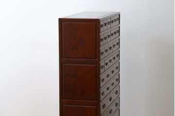 和製ビンテージ　高級品!!　総花梨(カリン)材　内部桐材　収納力抜群な引き出し38杯の小物箪笥(チェスト、収納箪笥、引き出し、ヴィンテージ)(R-081270)
