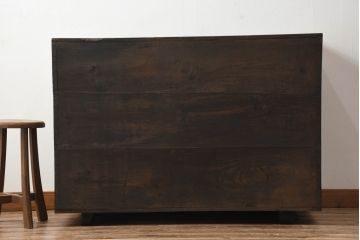 韓国アンティーク　希少な特大サイズ!!　松材　杉材　欅(ケヤキ)材　様々な形の金具が使われたユーモアたっぷりなバンダチ(バンダジ、半閉櫃、李朝家具、李朝タンス、収納箪笥)(R-081271)