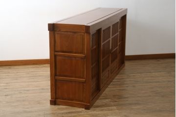 中古　美品　最高級　総欅(ケヤキ)材　無垢　四枚引き戸　上質な和の空間を演出する水屋箪笥サイドボード(食器棚、収納棚、戸棚、カップボード、サイドキャビネット)(R-081274)