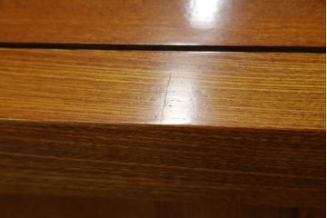 中古　美品　最高級　総欅(ケヤキ)材　無垢　四枚引き戸　上質な和の空間を演出する水屋箪笥サイドボード(食器棚、収納棚、戸棚、カップボード、サイドキャビネット)(R-081274)