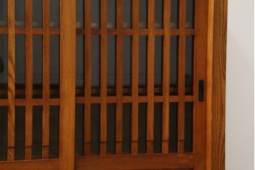 中古　美品　最高級　総欅(ケヤキ)材　無垢　四枚引き戸　上質な和の空間を演出する水屋箪笥サイドボード(食器棚、収納棚、戸棚、カップボード、サイドキャビネット)(R-081274)