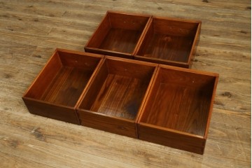 中古　美品　最高級　総欅(ケヤキ)材　無垢　四枚引き戸　水屋箪笥下段　上質な和の空間を演出するサイドボード　(R-081275)