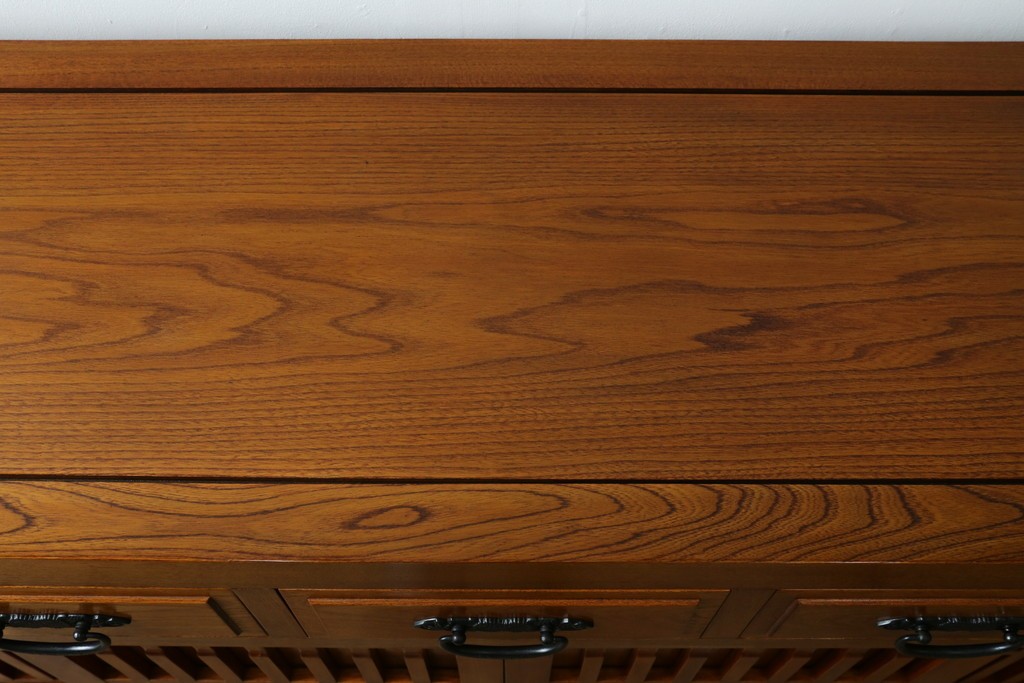 中古　美品　最高級　総欅(ケヤキ)材　無垢　四枚引き戸　水屋箪笥下段　上質な和の空間を演出するサイドボード　(R-081275)