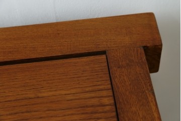 中古　美品　最高級　総欅(ケヤキ)材　無垢　四枚引き戸　水屋箪笥下段　上質な和の空間を演出するサイドボード　(R-081275)