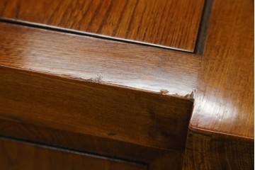 中古　美品　最高級　総欅(ケヤキ)材　無垢　四枚引き戸　水屋箪笥下段　上質な和の空間を演出するサイドボード　(R-081275)